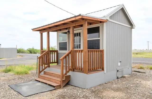The on-site laundry house
